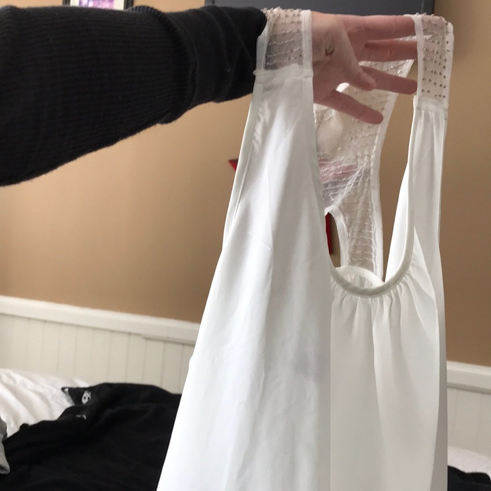 Silky tank with bead embroidery